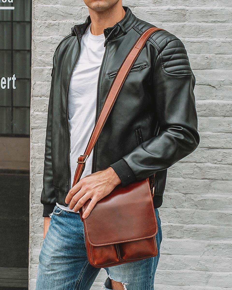 Leather Man Purse/ Mini Messenger Bag - Angelo [Coffee Brown] – Alexandre  León